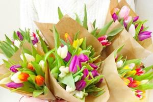 How to make money from scratch selling flowers for the holidays